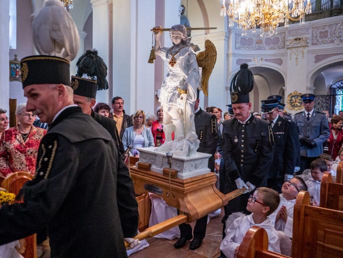 Uroczystości nawiedzenia figury św. Michała Archanioła w Kłodawie