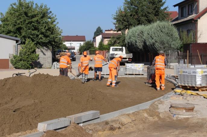 W Starym Mieście budują drogi osiedlowe
