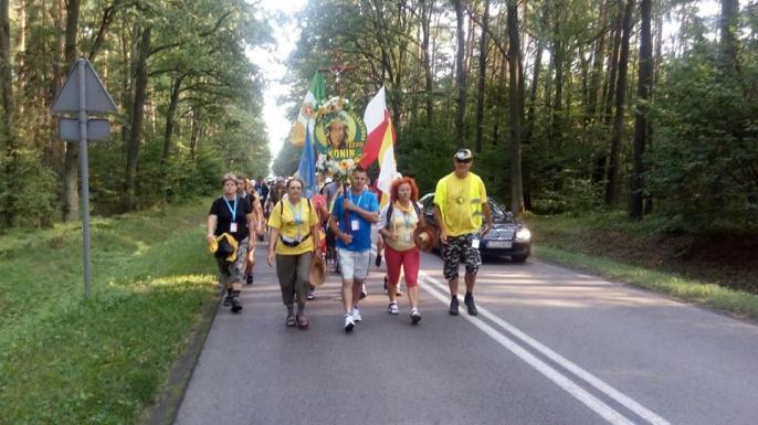 Pielgrzymka – Dzień czwarty. W drodze do Zduńskiej Woli