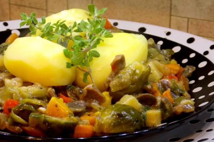 Przedwojenna kuchnia konińska –  Gulasz podrobowy