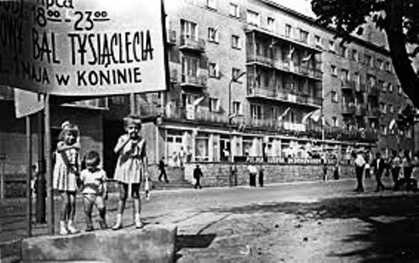 Dawno temu w … Koninie – Niech żyje bal !