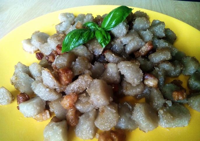 Przedwojenna kuchnia konińska – Szare kluski