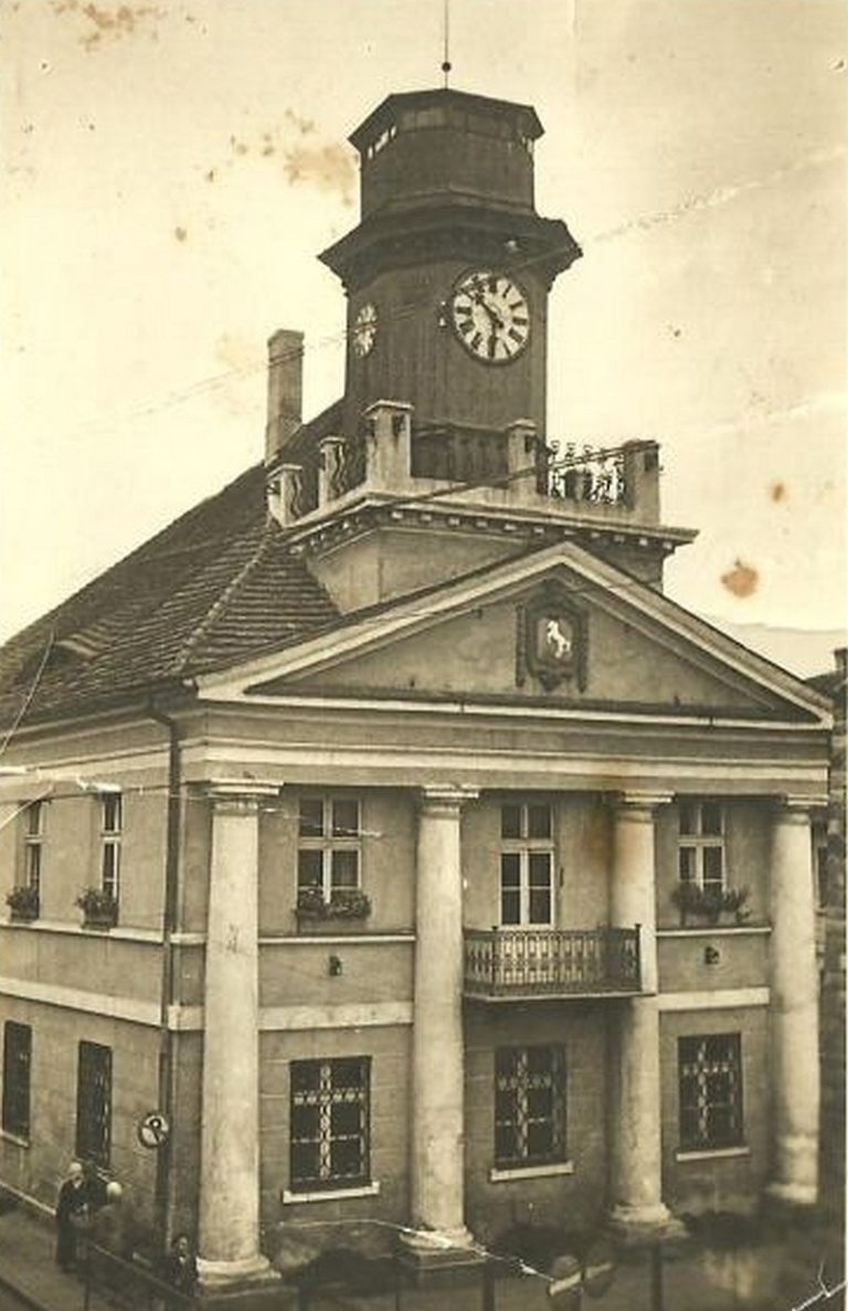 Z Ratuszem przez stulecie …