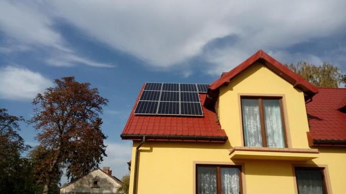 Trwa montaż instalacji fotowoltaicznych