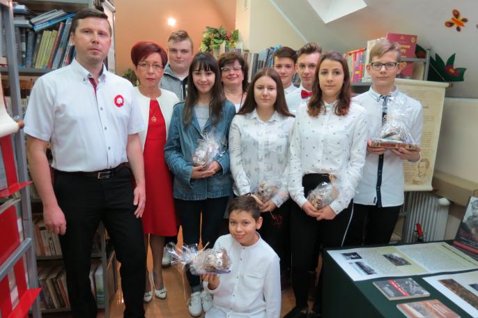 Konkursowo-niepodległościowo