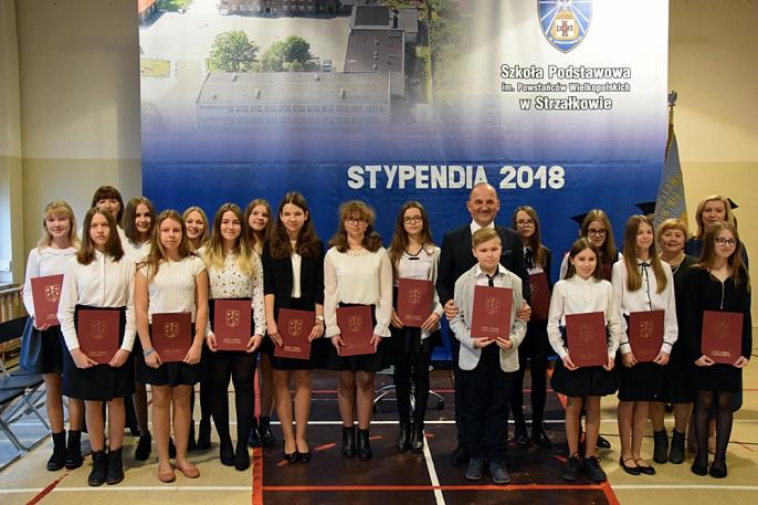 Kolejni stypendyści wyróżnieni