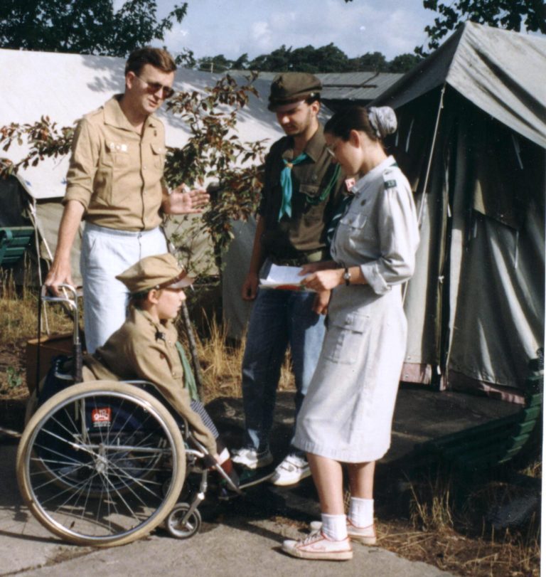 O Doktorze Piotrze, który niepełnosprawnym dzieciom dał skrzydła