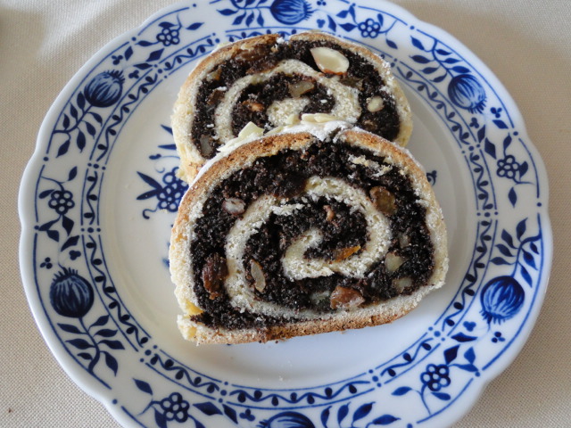 Przedwojenna kuchnia konińska – Strucla z makiem