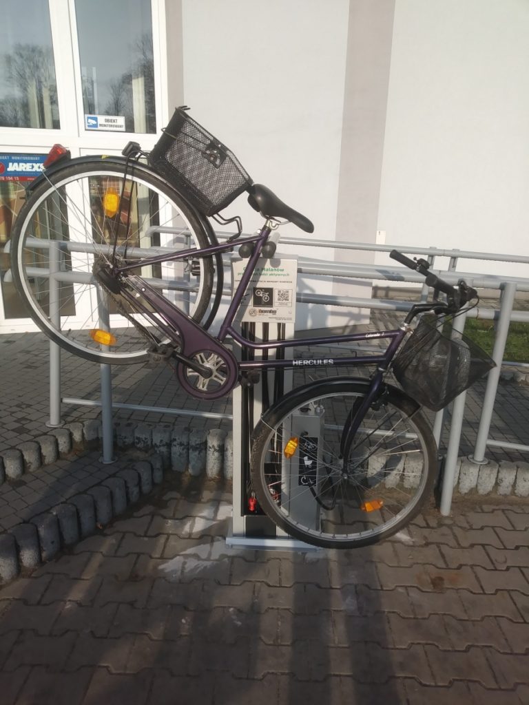Pierwsza w regionie samoobsługowa stacja napraw rowerów