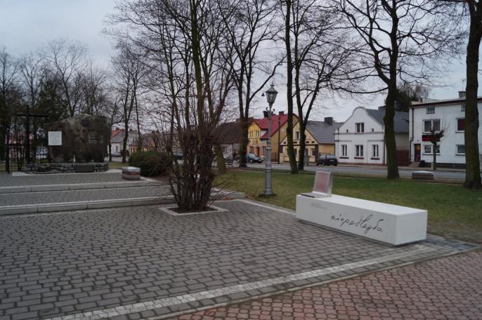 Ławka Niepodległości we Władysławowie
