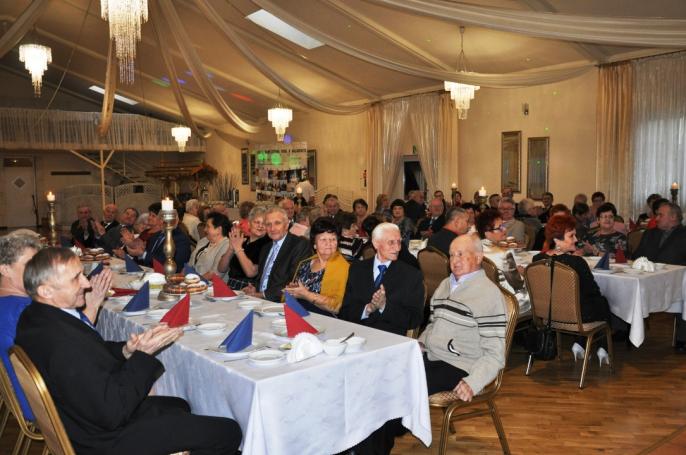 DZIEŃ BABCI I DZIADKA W STOWARZYSZENIU EMERYTÓW W MALANOWIE