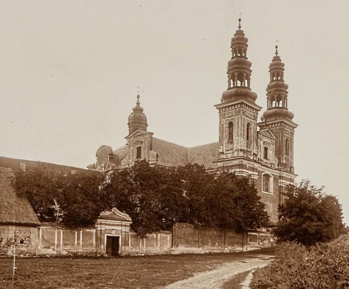 Dawno temu w …  Lądzie