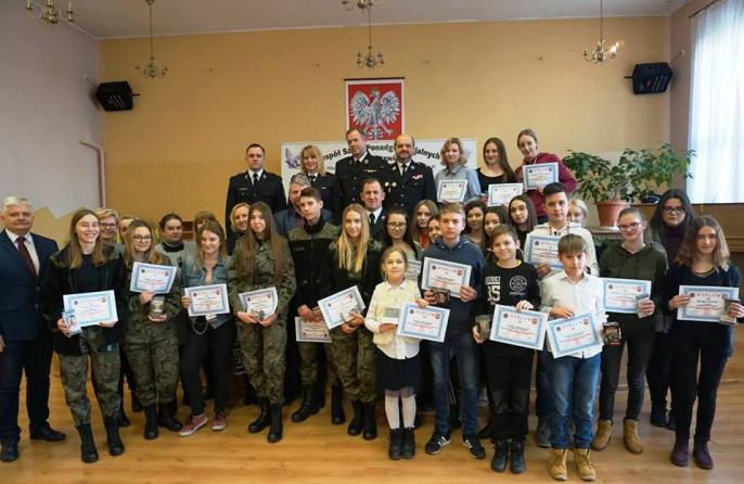 Młodzież zapobiega pożarom