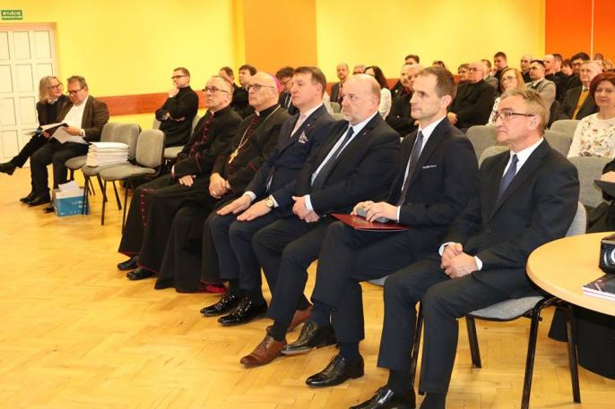 Sympozjum w kazimierzu Biskupim