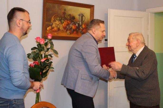 Dostojny Jubilat obchodzi  85-te urodziny