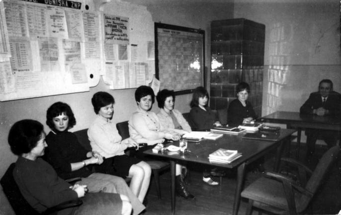 A w pokoju nauczycielskim …