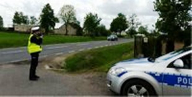 Motocyklista stracił prawo jazdy za przekroczenie prędkości