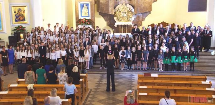 Jubileuszowy Przegląd chórów szkolnych