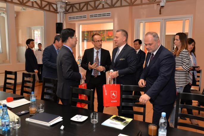 Spotkanie Piotra Korytkowskiego z delegacją z Korei Południowej.