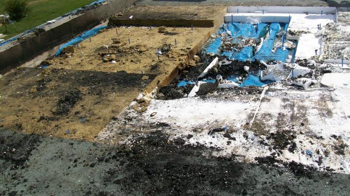 Pożar dachu nowo budowanej hali w Słupcy