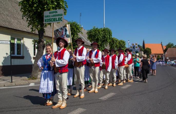Z 11. Międzypowiatowego Przeglądu Szkolnych Zespołów Tanecznych w Kleczewie
