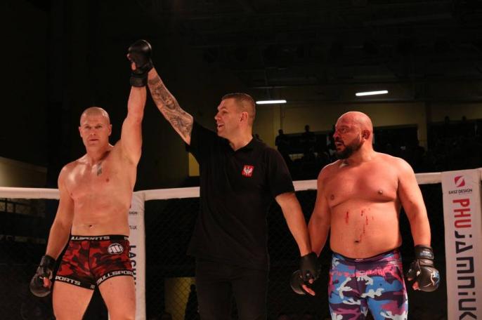 SUKCES ŁUKASZA BUDNERA NA GALI WEST FIGHTING MMA