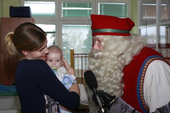ŚWIĘTY MIKOŁAJ U MAŁYCH PACJENTÓW