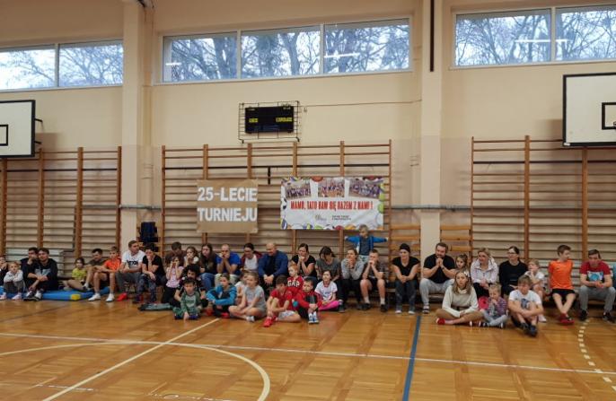 Mamo, Tato baw się razem z nami!