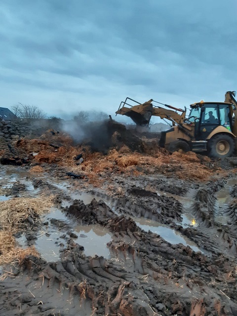 Pożar sterty słomy