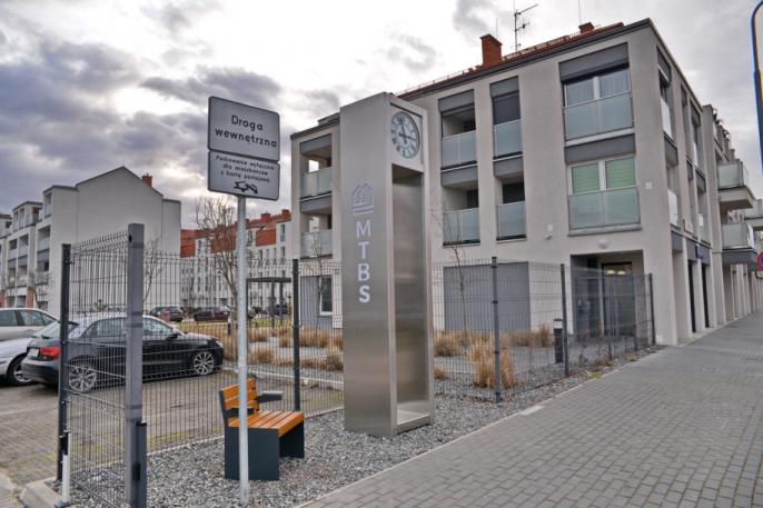 Zegar miejski na konińskiej Starówce