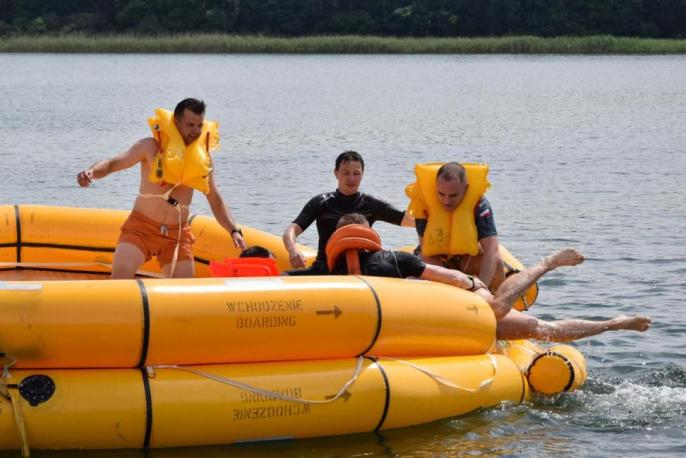 Trening posługiwania się środkami sygnalizacyjnymi