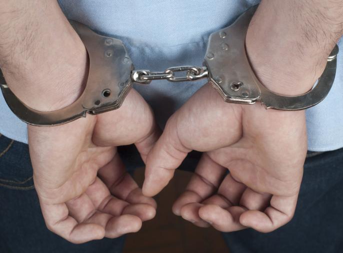 TRZEJ MĘŻCZYŹNI ZATRZYMANI ZA POBICIE 23-LATKA