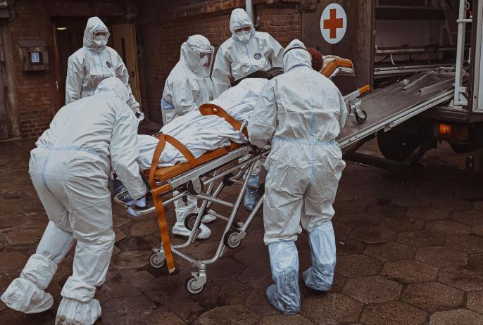 Ewakuacja w 40 minut – żołnierze pomogli w transporcie pacjentów szpitala w Skwierzynie