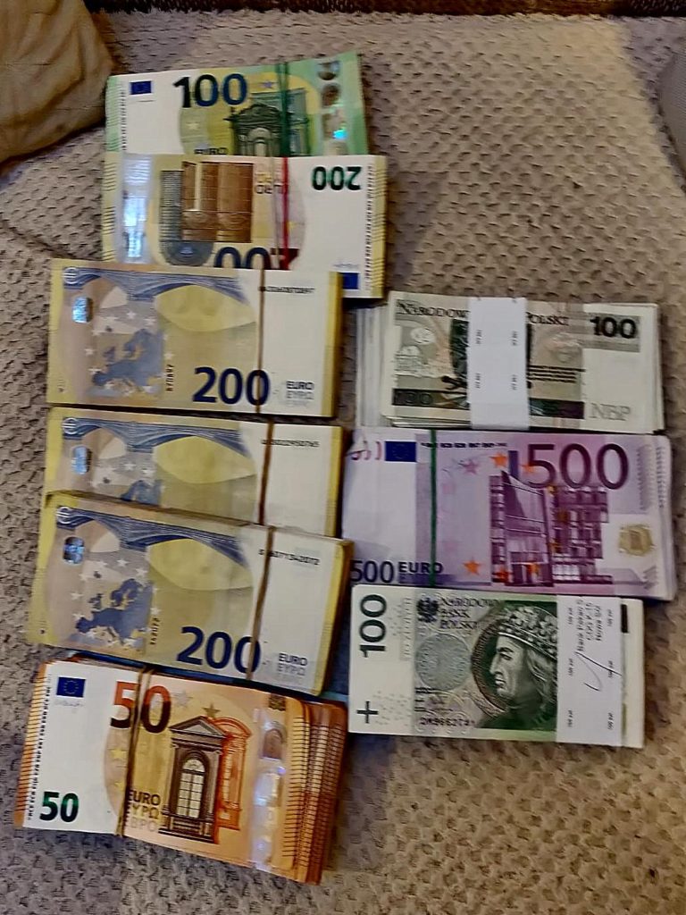 Areszt za wysadzanie w powietrze bankomatów