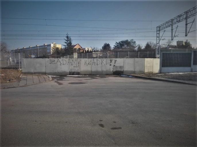 Człowiek wtargnął pod pociąg. Nie przeżył…