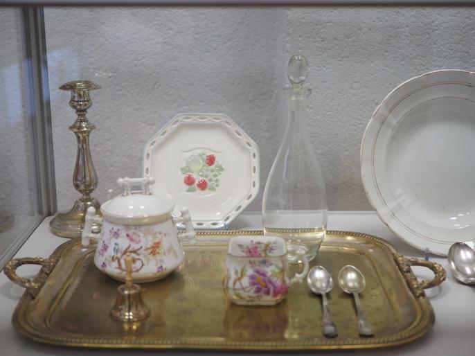 Czerwone korale i konik na biegunach…