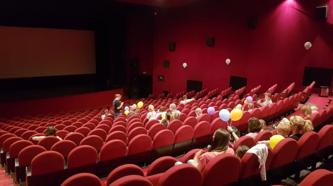 Moje pierwsze wyjście do kina: kolorowe spotkanie z Basią