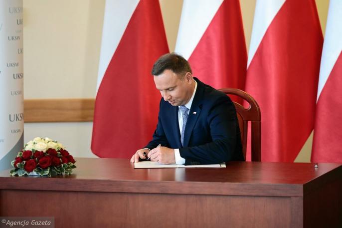 Z ostatniej chwili! Prezydent podpisał dokument o wprowadzeniu stanu wyjątkowego