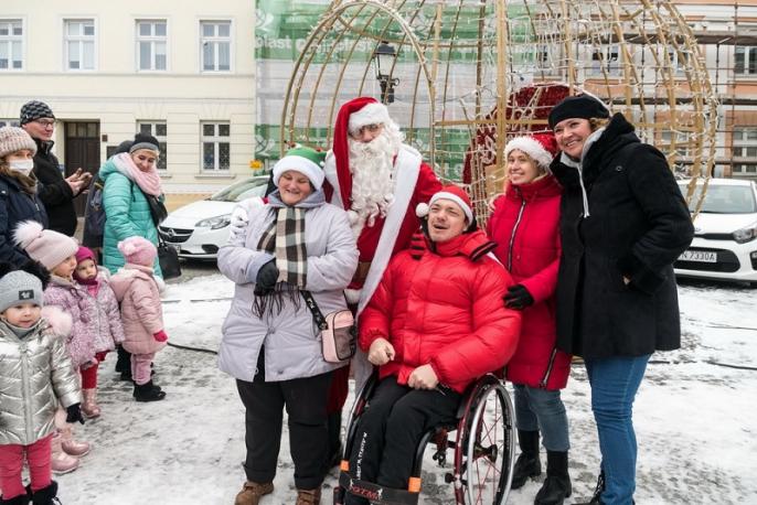 Koniński rynek, a na nim – Mikołajki
