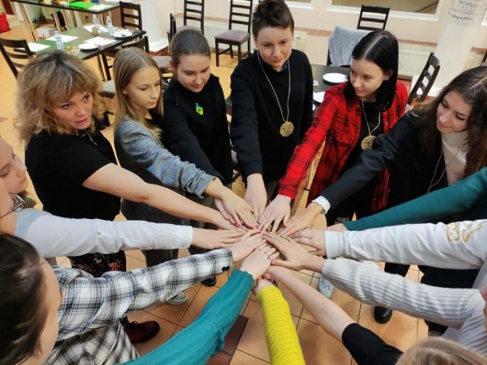 Klimatyczne Sejmiki Samorządów Uczniowskich w sali sesyjnej konińskiego Ratusza