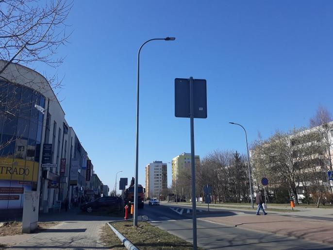 Na Zatorzu trwa wymiana latarni ulicznych