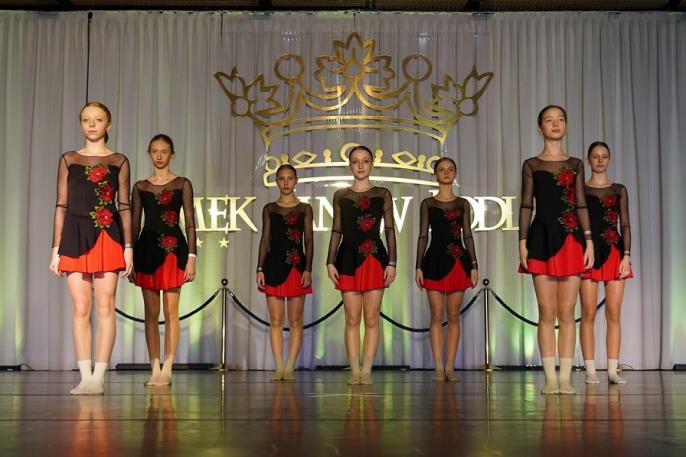 Występ tancerzy studia RYTMIX