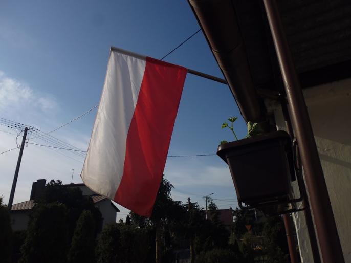 Nasza Biało – Czerwona – wiersz Andrzeja Burszewskiego z okazji Dnia Flagi Rzeczypospolitej Polskiej przypadającego 2 maja