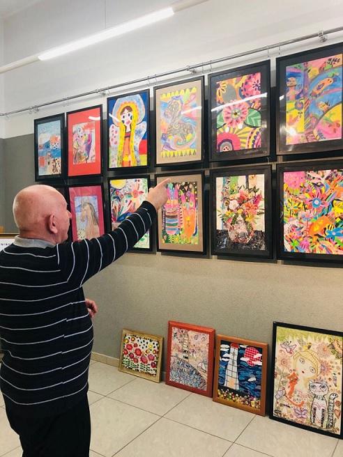 Wernisaż 22. Wystawy Prac Plastycznych Mieszkańców DPS w Ślesinie