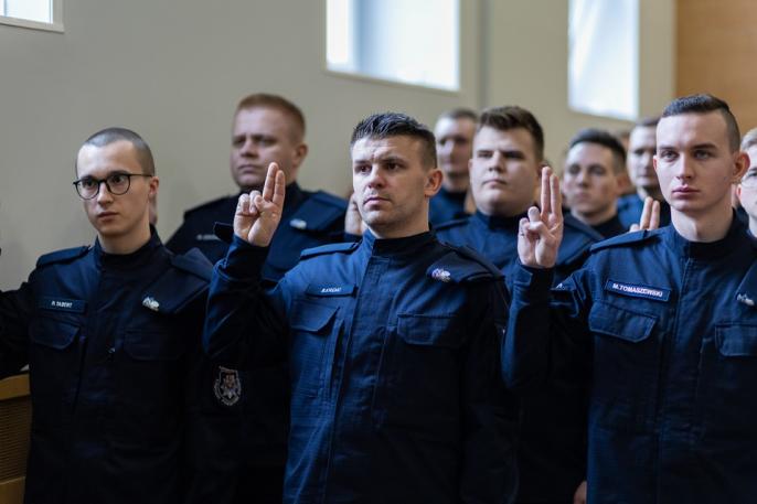 Ślubowanie nowych policjantów