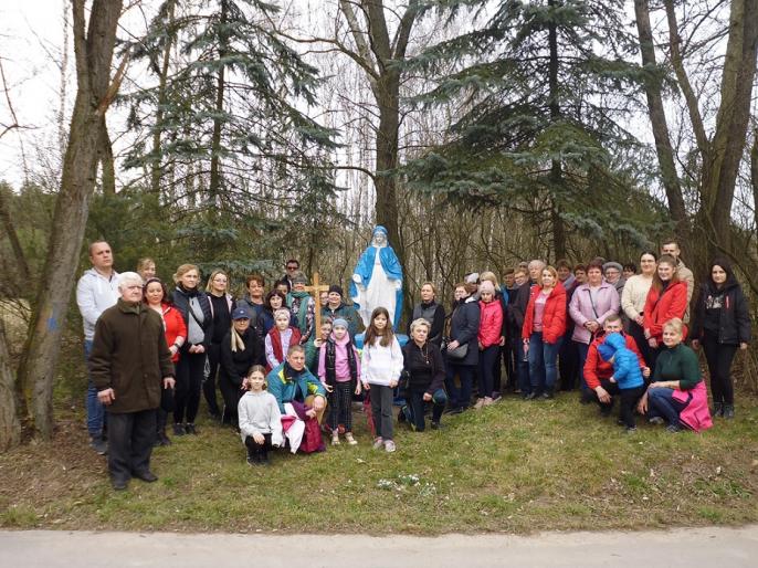 Przez lasy do Boga – leśna droga krzyżowa